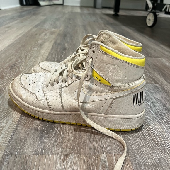 Air Jordan 1 Retro High OG 'First Class Flight' - Picture 3 of 4